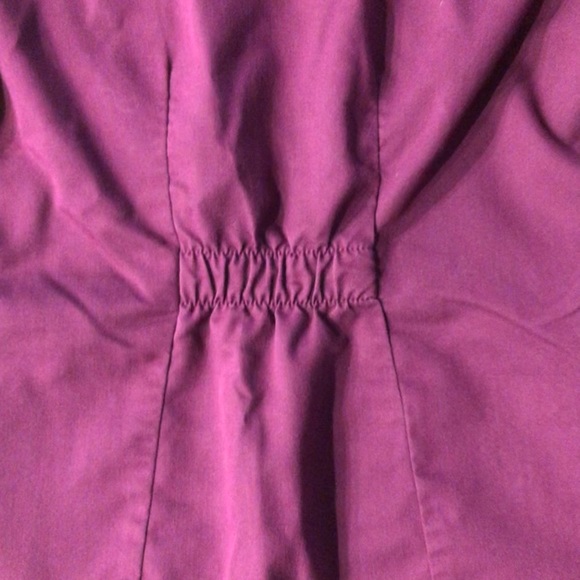 Gorgeous, comfy burgundy Greys Anatomy scrub SET! - Picture 4 of 4